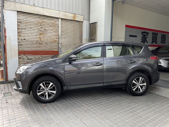 RAV4 2.0  第4張相片