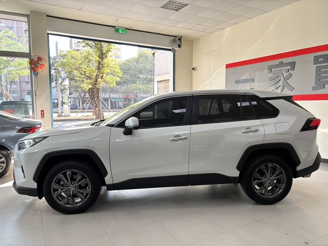 RAV4 2.0  第5張相片