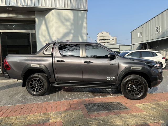 HILUX  第4張相片