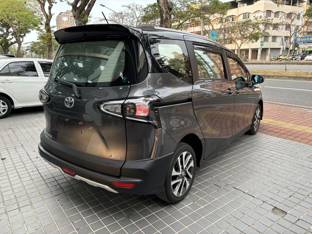 SIENTA 1.8  第5張相片