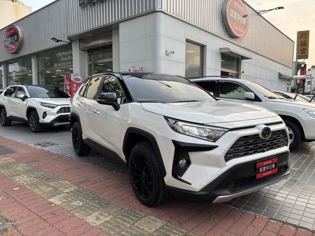 RAV4 2.0  第3張相片