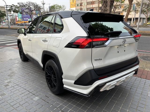 RAV4 2.0  第5張相片