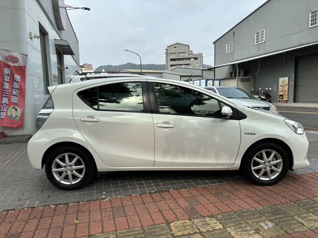 PRIUS 1.5  第4張相片