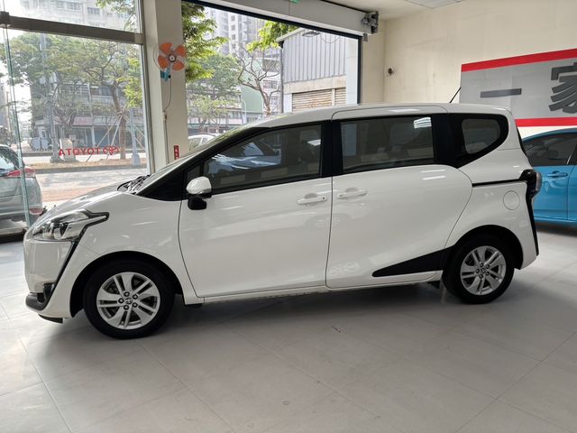 SIENTA 1.8  第4張相片