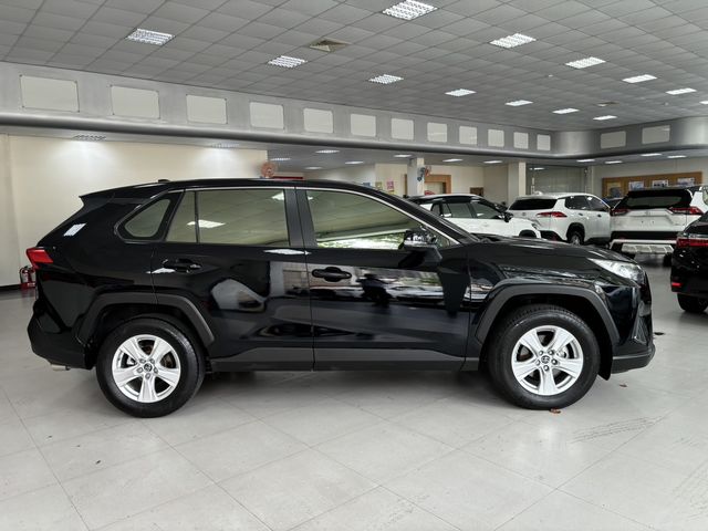 RAV4 2.0  第4張相片