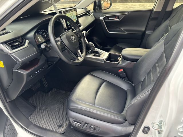 RAV4 2.0  第8張相片