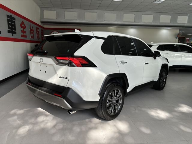 RAV4 2.0  第5張相片
