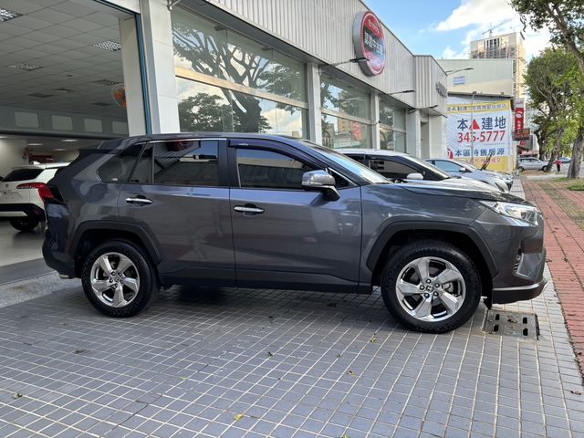 RAV4 2.0  第4張相片