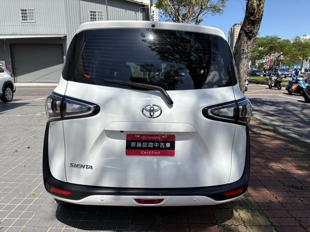 SIENTA 1.8  第6張相片
