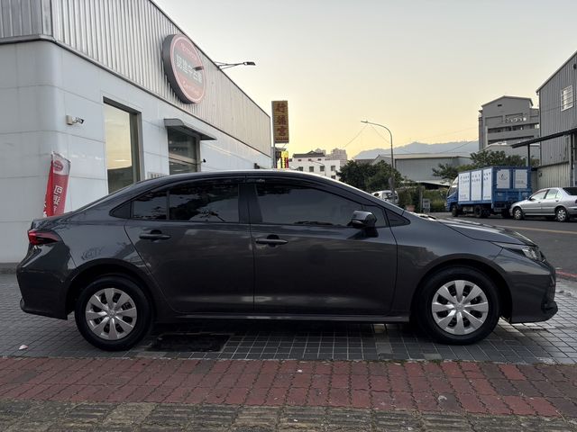 ALTIS 1.8  第4張相片