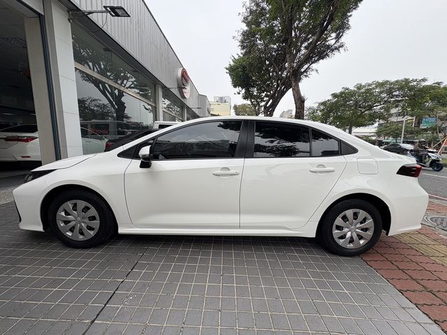 ALTIS 1.8  第4張相片