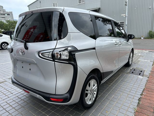 SIENTA 1.8  第5張相片