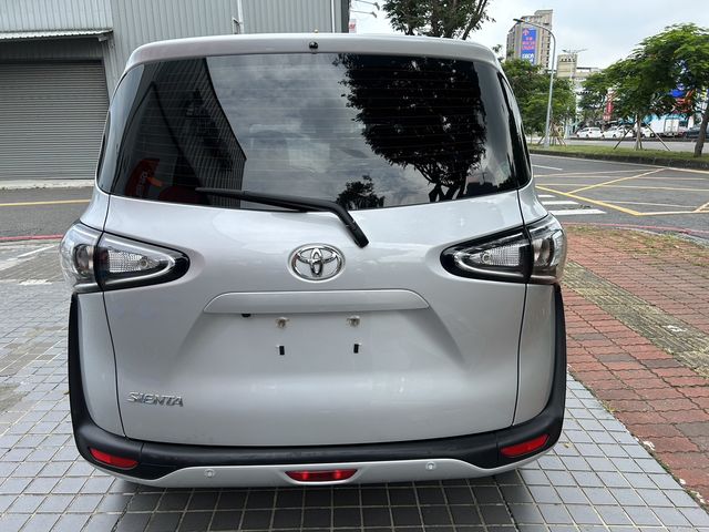 SIENTA 1.8  第6張相片