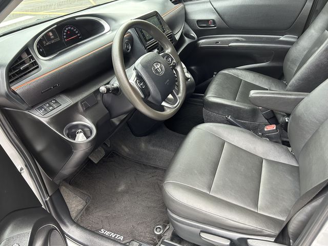 SIENTA 1.8  第8張相片
