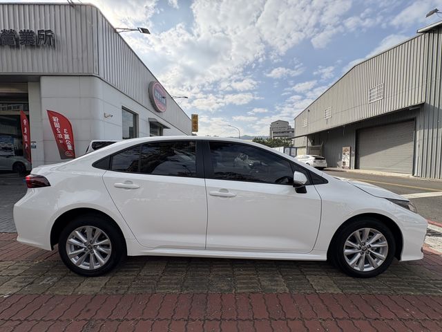 ALTIS 1.8  第4張相片