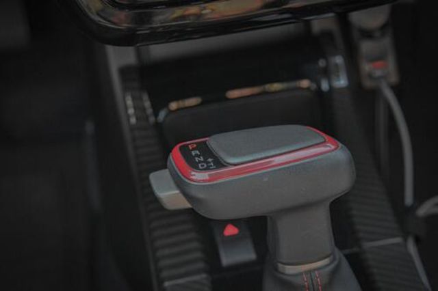 LUXGEN納智捷 S5 TURBO ECO HYPER  第14張相片