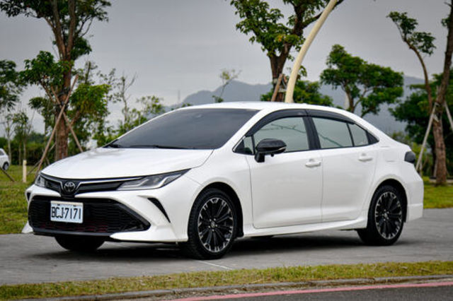 TOYOTA豐田 ALTIS  第1張相片