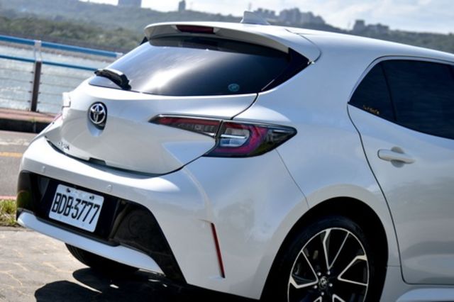 TOYOTA豐田 AURIS  第4張相片