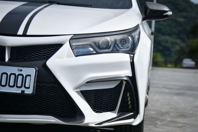 TOYOTA豐田 ALTIS  第2張相片