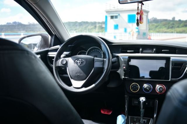 TOYOTA豐田 ALTIS  第5張相片