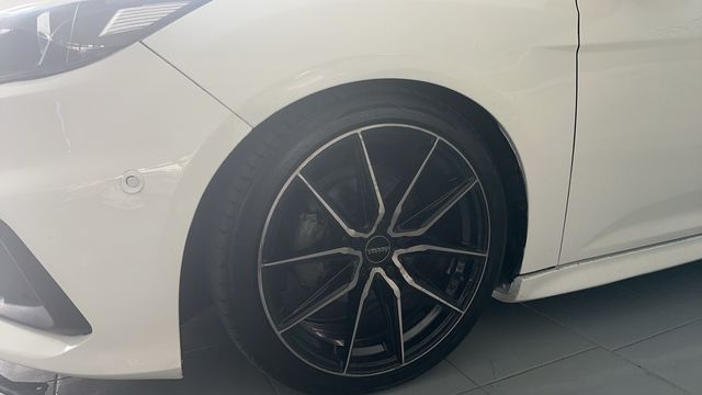 FORD福特 FOCUS  第6張相片