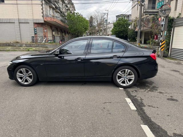 BMW寶馬 320I SEDAN ZA  第1張相片