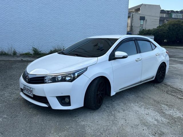 TOYOTA豐田 ALTIS  第1張相片
