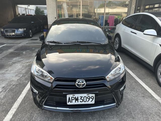 TOYOTA豐田 YARIS  第2張相片