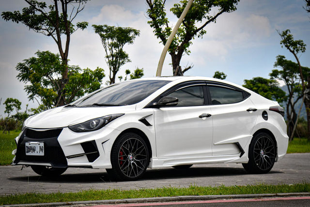 HYUNDAI現代 ELANTRA  第1張相片
