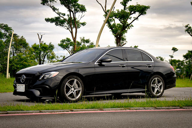 M-BENZ賓士 E300  第1張相片