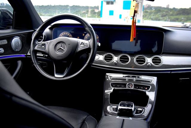 M-BENZ賓士 E300  第7張相片