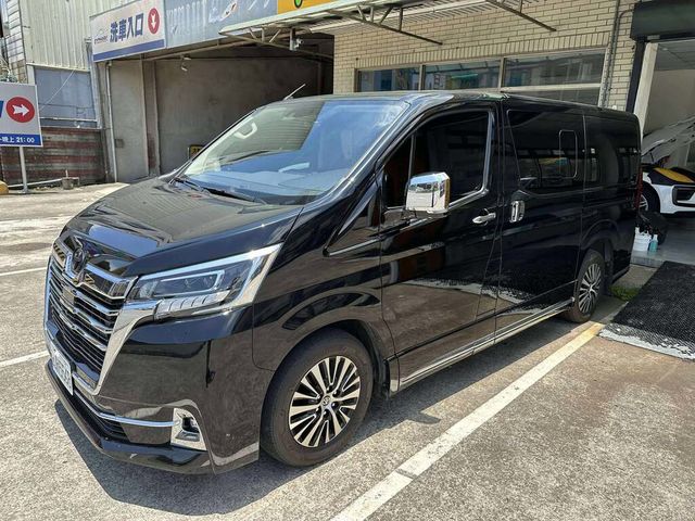 TOYOTA豐田 GRANVIA  第1張相片
