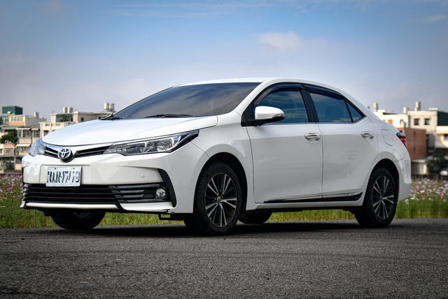 TOYOTA豐田 ALTIS  第1張相片