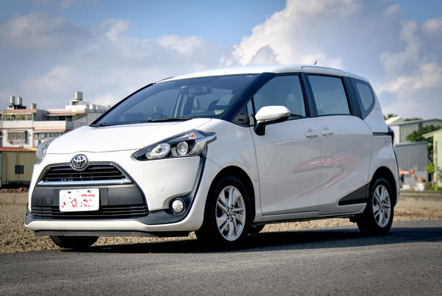 TOYOTA豐田 SIENTA  第1張相片