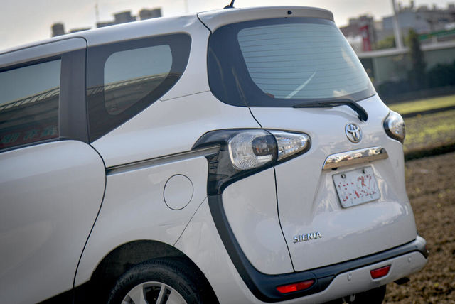 TOYOTA豐田 SIENTA  第2張相片