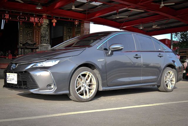 TOYOTA豐田 COROLLA ALTIS HYBRID  第1張相片