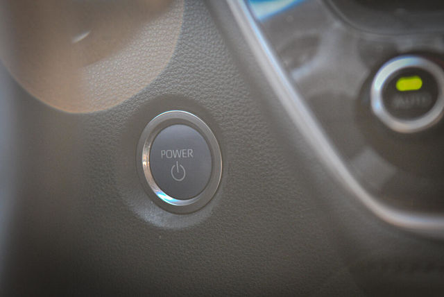 TOYOTA豐田 COROLLA ALTIS HYBRID  第7張相片