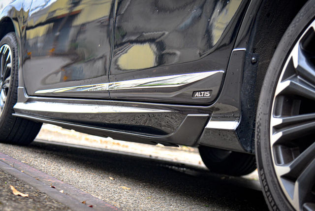 TOYOTA豐田 ALTIS  第6張相片