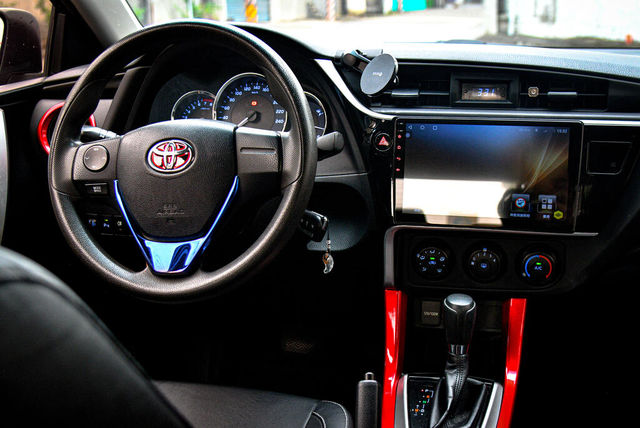 TOYOTA豐田 ALTIS  第7張相片