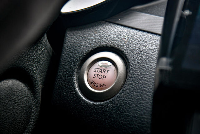 NISSAN日產 TIIDA  第7張相片