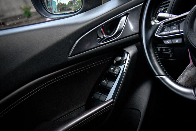 MAZDA馬自達 MAZDA 3  第9張相片