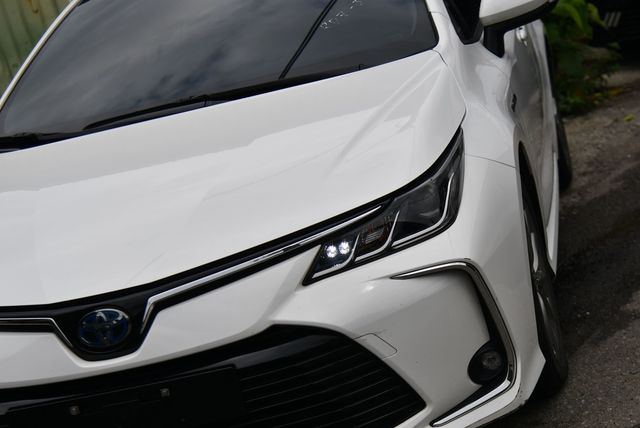 TOYOTA豐田 COROLLA ALTIS HYBRID  第3張相片