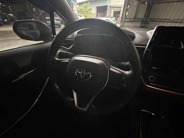 TOYOTA豐田 AURIS  第5張相片