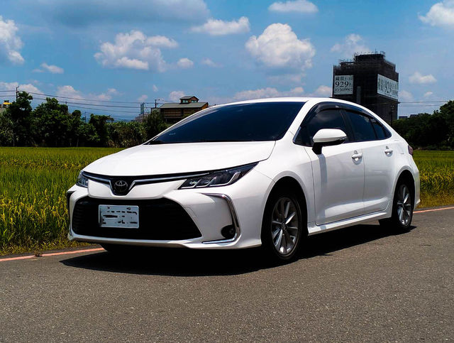 TOYOTA豐田 ALTIS  第1張相片