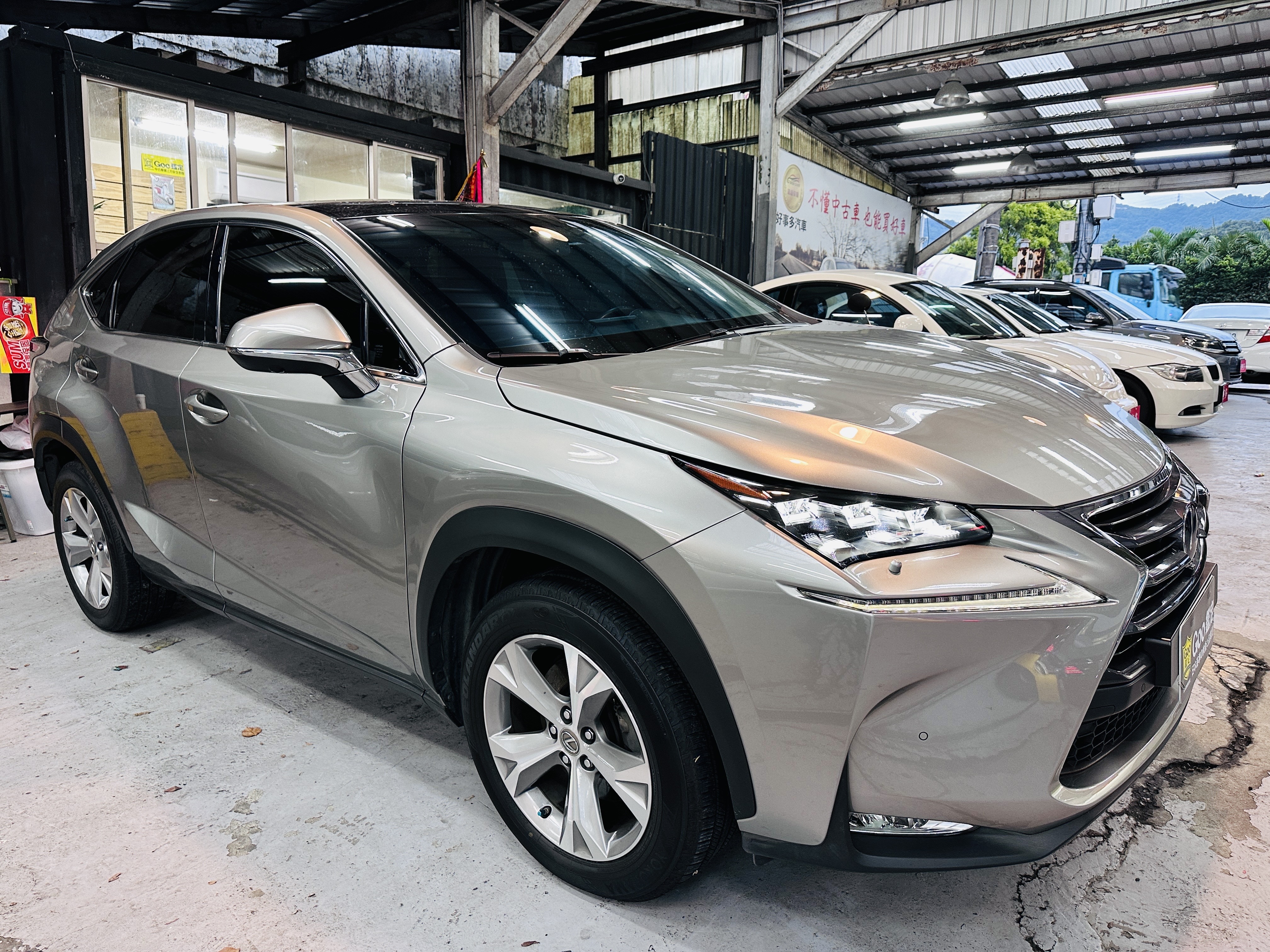 2014 Lexus NX300H 大電池已更換原廠保固  第3張相片