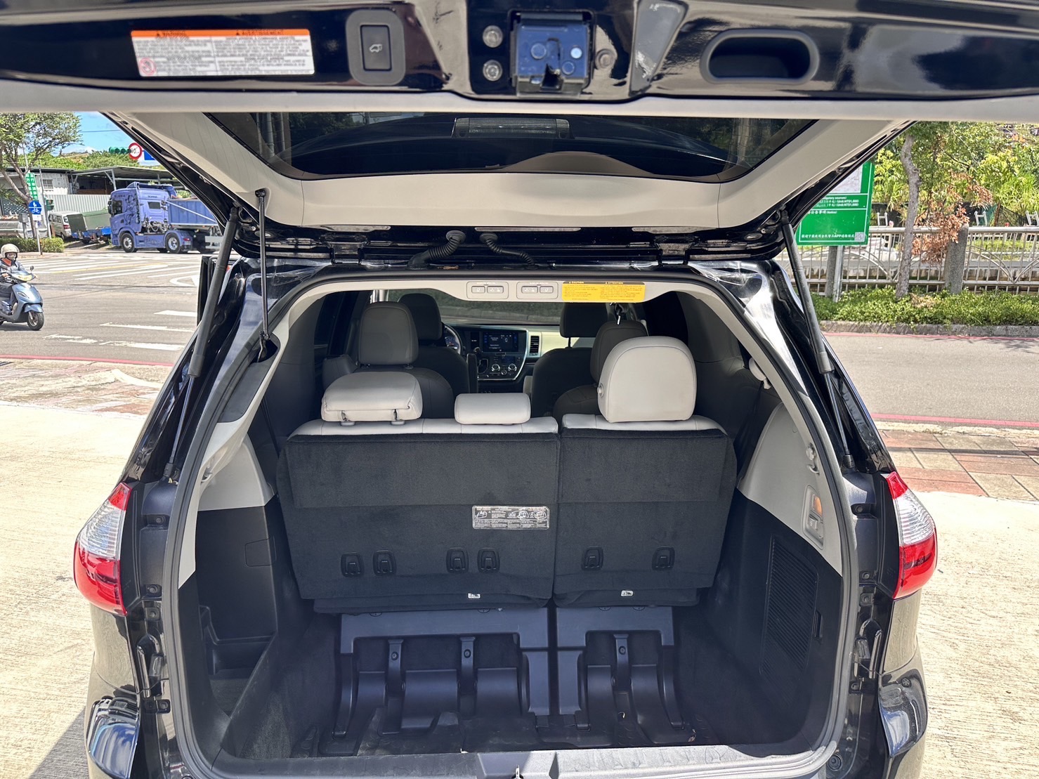 2016 Sienna Limited  第6張相片