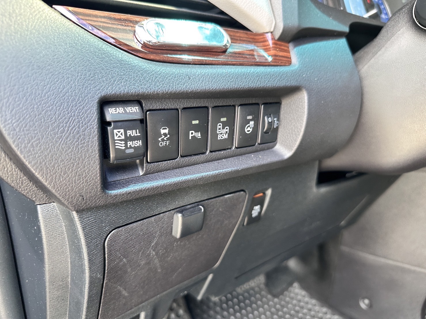 2016 Sienna Limited  第7張相片