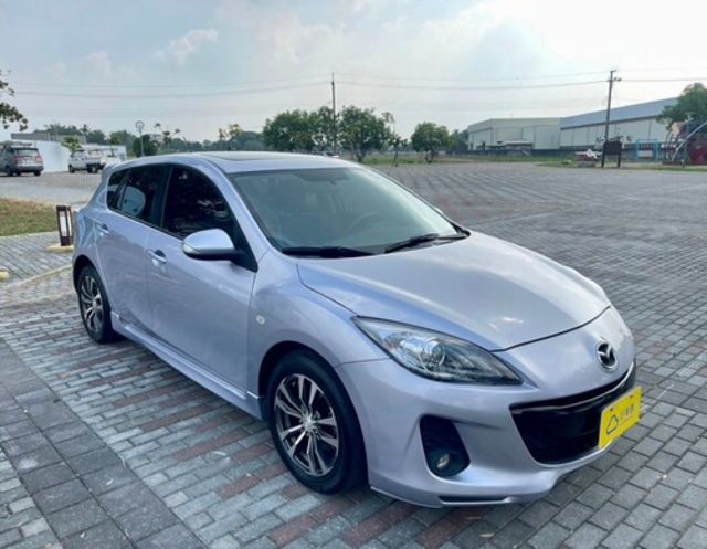 MAZDA馬自達 MAZDA 3  第7張相片