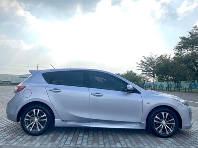 MAZDA馬自達 MAZDA 3  第9張相片