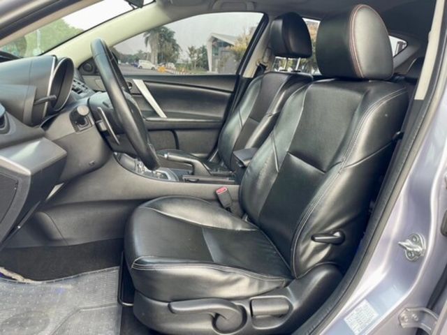 MAZDA馬自達 MAZDA 3  第15張相片